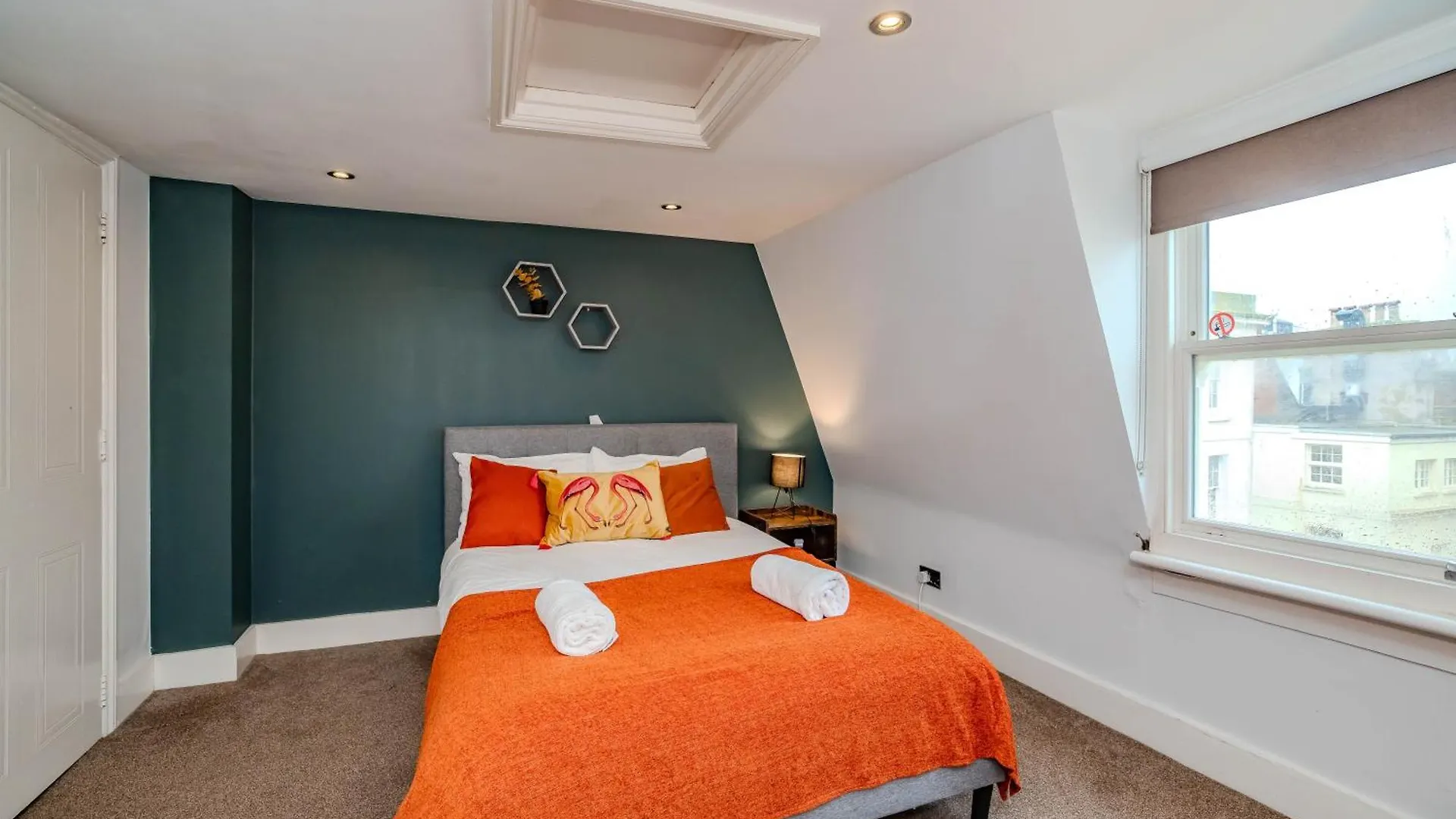 3 Bedroom 2 Bath I Next To Brighton Beach I Slp 10 0*,  Regno Unito