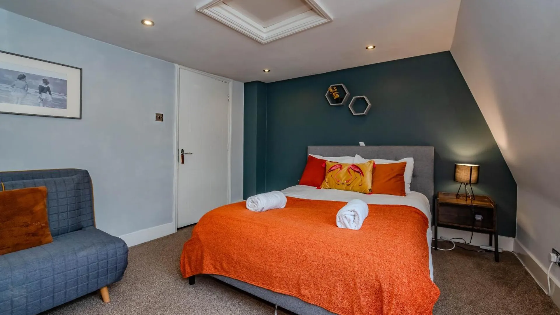3 Bedroom 2 Bath I Next To Brighton Beach I Slp 10 Appartamento